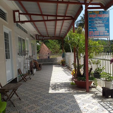 Nhà Nghỉ NgọC PhuọNg Hon Son Hotel Lai Son Kamer foto