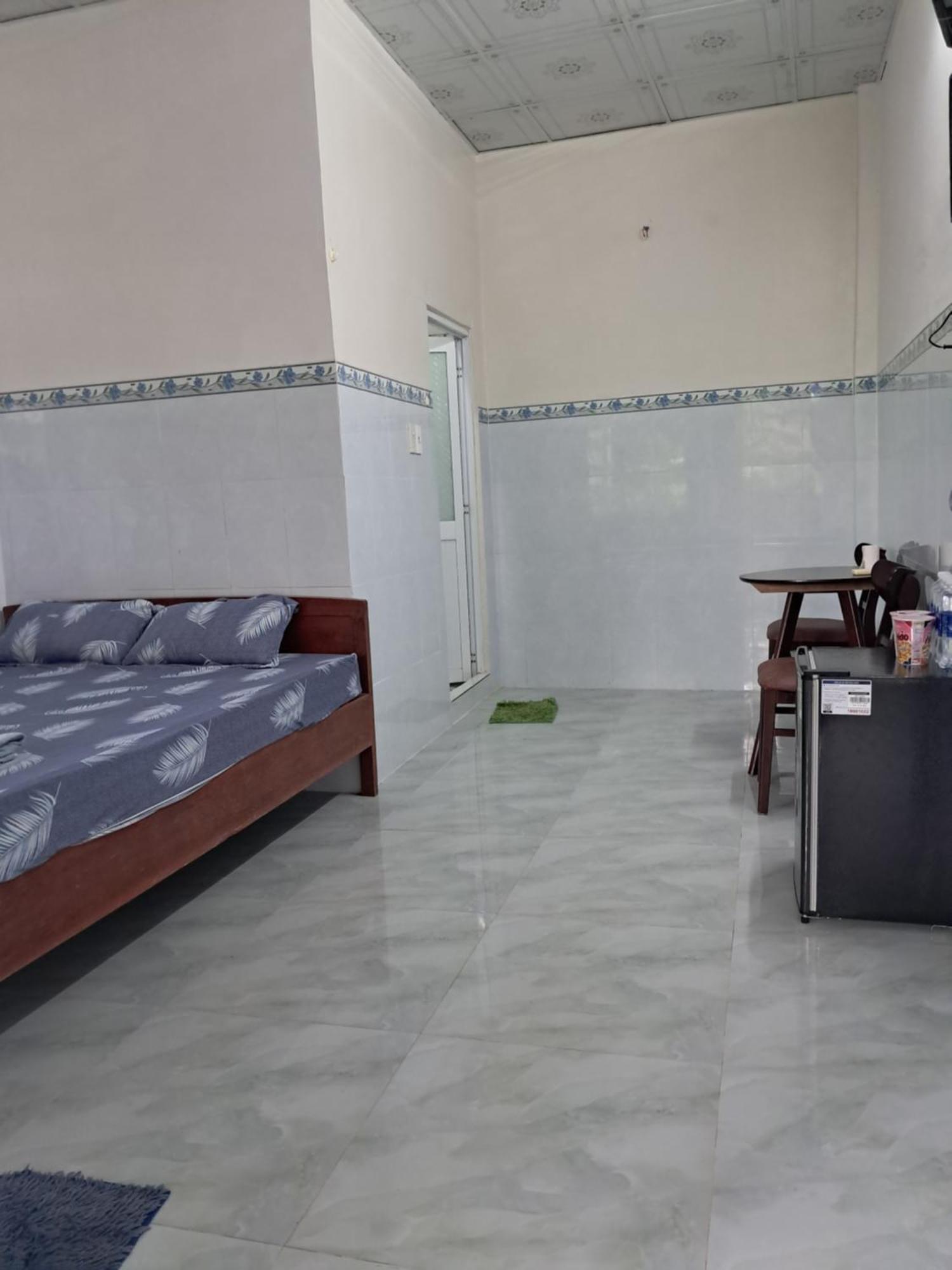 Nhà Nghỉ NgọC PhuọNg Hon Son Hotel Lai Son Buitenkant foto